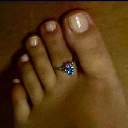 Stylish Toe Nail Art on Feet
