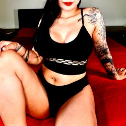 Kaylee Dove, a stunning OnlyFans model in a seductive pose