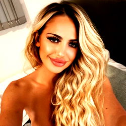 Eva Boss: A Stunning OnlyFans Model from London