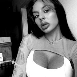 Francesca Bunny in Fashionable Streetwear