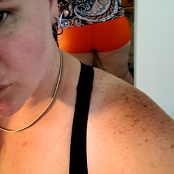 Onlyfans Model Enchantress, Showing Bottom