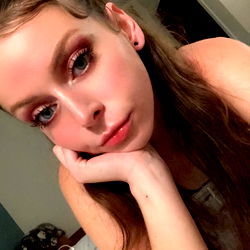 SerenaDaSLVT - OnlyFans Model