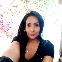 Onlyfans Model Katheryn Posing for a Selfie