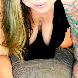 Kiki 🌺, a California OnlyFans Model