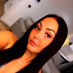 Model Selfie in Modern Living Room