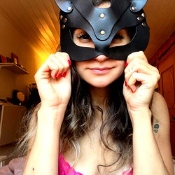 Choki's Feline Photoshoot