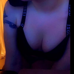 Arizona Koole on OnlyFans: Striking Model in Lingerie