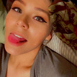 OnlyFans Model Lexi Posing in Bedroom