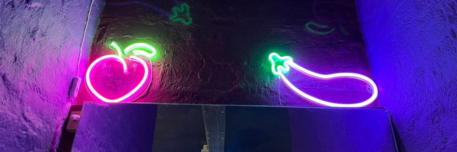 Maybe40botttom photo