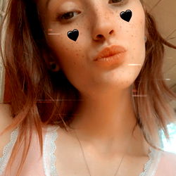 Rosebud99, a young and beautiful model