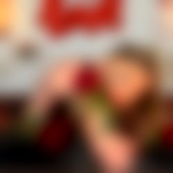 Laura ๐ฅบ photo