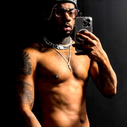 Luke, the Philadelphia-Based Fitness Model