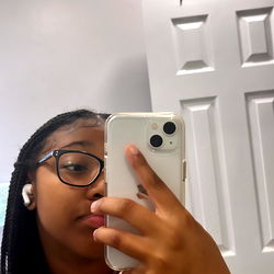 PrettyGirl captures her reflection in a mirror