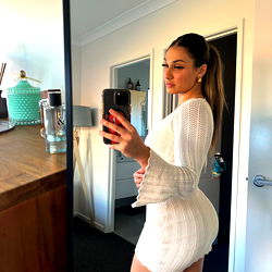 Fashionable Onlyfans Model Showcasing Latest Trends