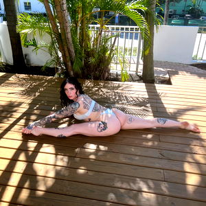 FaithVixxen ๐ photo