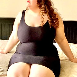 Bitten Vixen, a Plus-Size Model