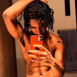 ⓘ F R E E ⓘ photo