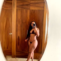 Dessi Delicious in Miami