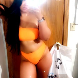 OnlyFans Model Ceejay - Playful & Stylish