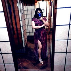 Natalia M.: Glamourous Model Posing in a Restaurant Mirror