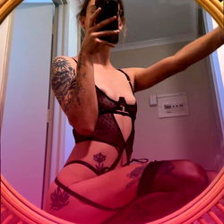 Sophia: A Stunning Australian Lingerie Model