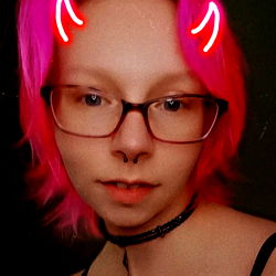 Tabitha's Playful Pink Hair