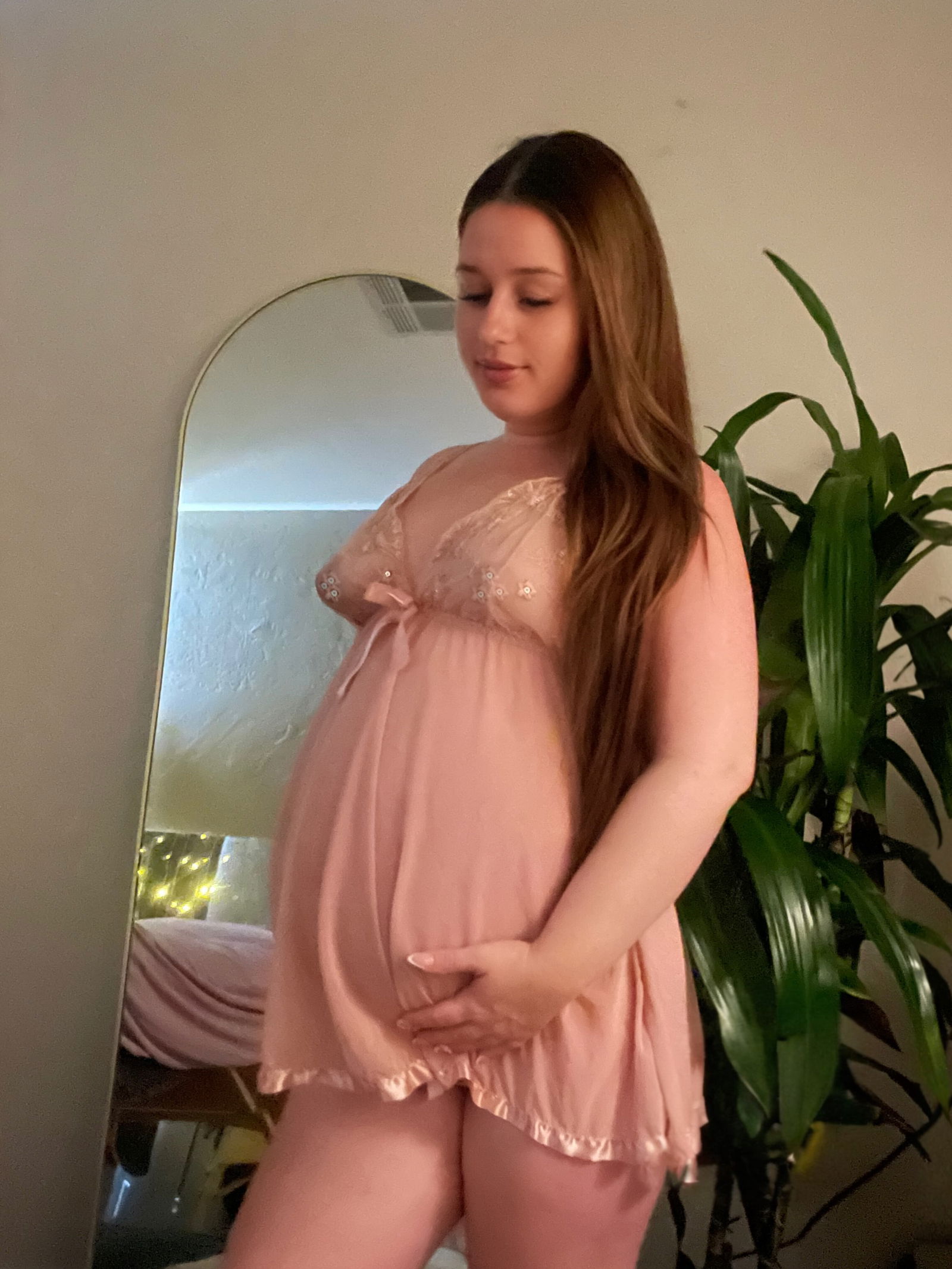 Pregnant, Pampered &amp; ready to be spoiled photo