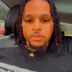 Versatile Freak, Atlanta-based model, exudes confidence