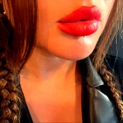 Frenchie Model: Examining the SEO Potential