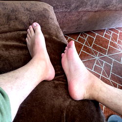 The Art of Painting Your Toes in Comfort