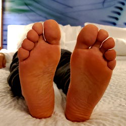 menfeetlover photo
