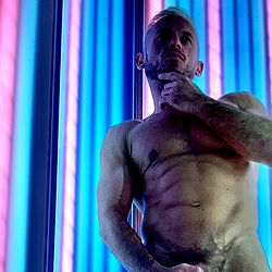 @understallion photo