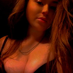 Model Ashleigh Posing for Photo