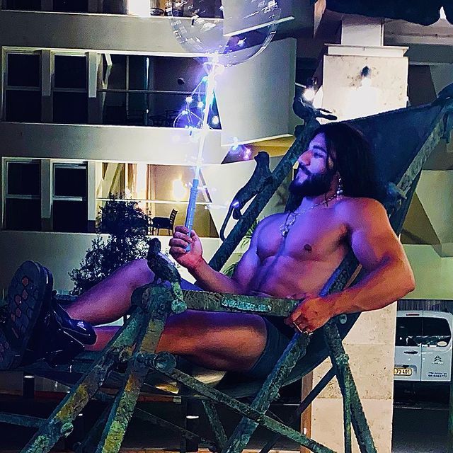 Musclejerk for u 😉 photo