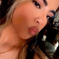 Hyymilkf Model Shares Post on Instagram