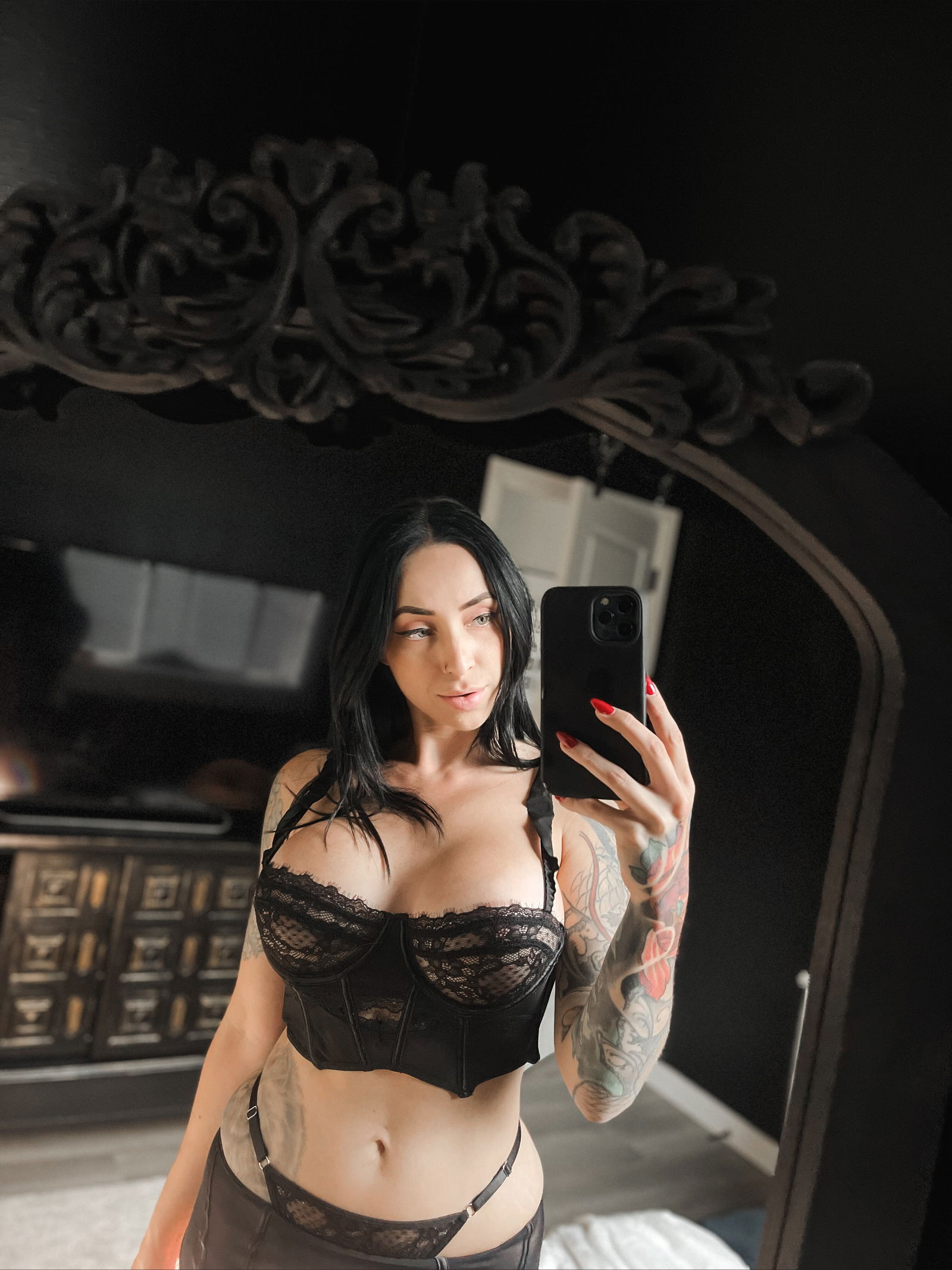 Amanda 🥀 🖤 photo