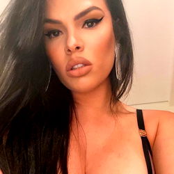 Amanda, a Model on OnlyFans