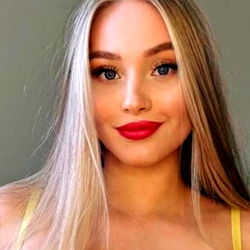 Anna Clark - OnlyFans Model Photography