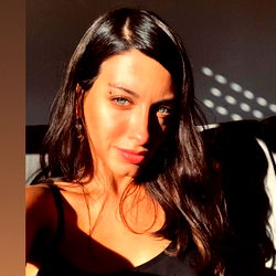 Barbs 💕 - Sunlit Outdoor Photoshoot