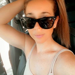 Stylish Brunette BABE in Floridian Car