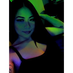 Stylish Andie May - 3D Model of a Woman in Colorful Outfit