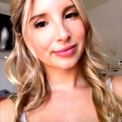 Piper Perri's Luxurious OnlyFans Catalogue: A Glimpse of Top Lingerie