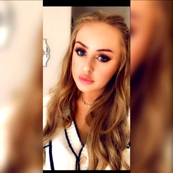 Model Sharing Photos on OnlyFans