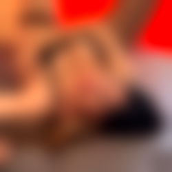 KINKY MISTRESS ALMIE WHITE photo