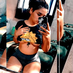 Violet, a stunning model in a mirror selfie