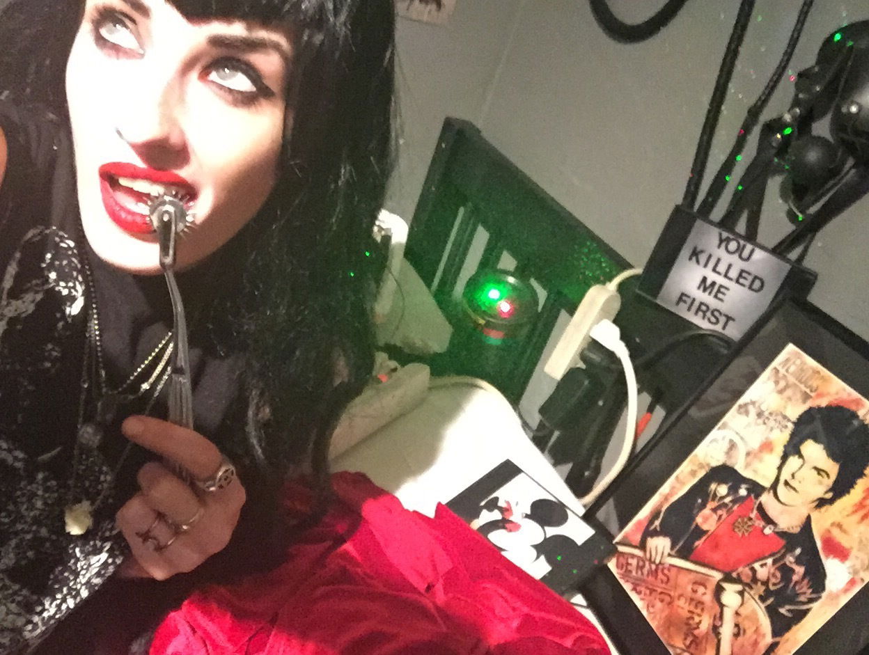 ANGELINA MAYHEM photo