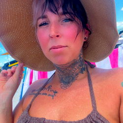 Beach Vibes with Lexyyy787