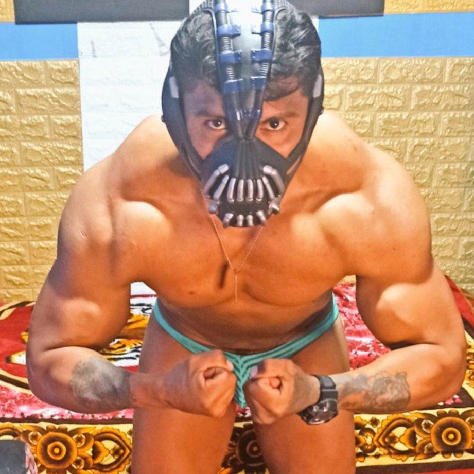 El Lobo y su morena photo