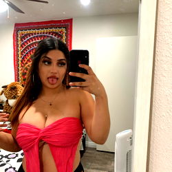 Crystal, the Stunning OnlyFans Model from Chicago