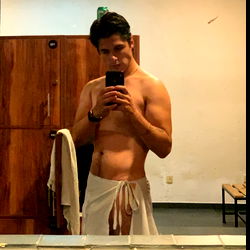 Doroz in La Matrix, Shirtless